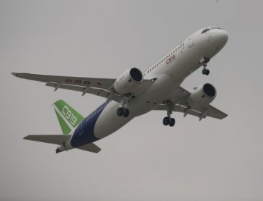 Την παρθενική του πτήση πραγματοποίησε σήμερα το Κινέζικο C919 (φωτό)